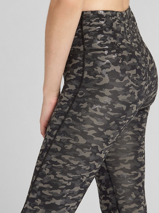 Image number 3 showing, GapFit High Rise Blackout Camo Print 7/8 Leggings