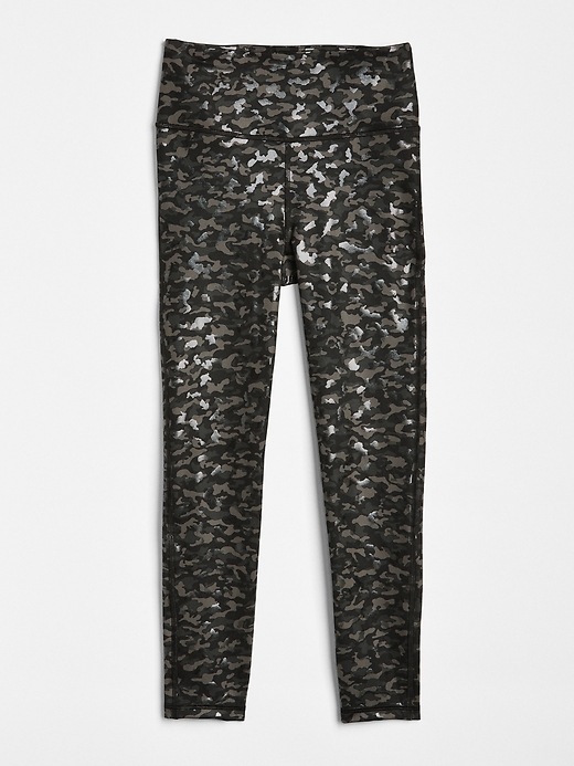 Image number 6 showing, GapFit High Rise Blackout Camo Print 7/8 Leggings