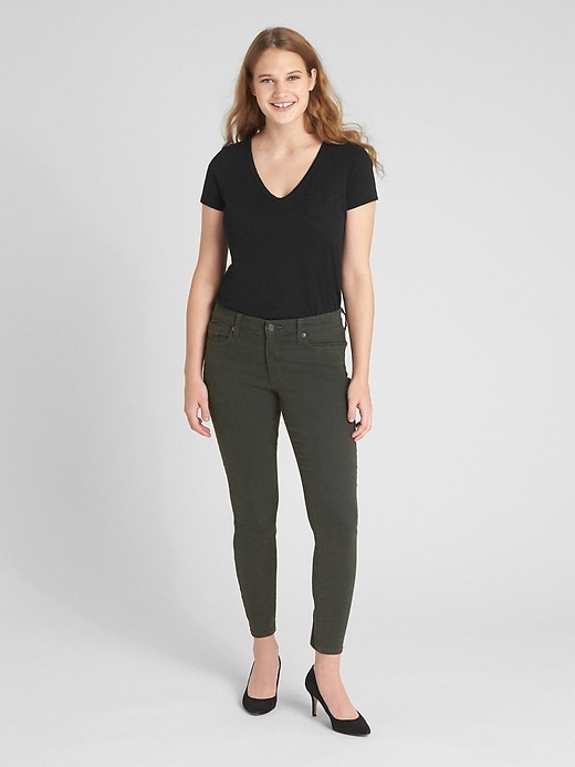 Image number 3 showing, Mid Rise True Skinny Jeans in Sculpt