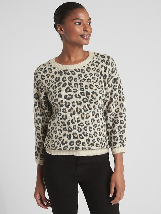 1 of 8 showing, with the color cheetah of product Pattern Crop Pullover Sweater