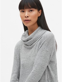 Gap cowl neck clearance