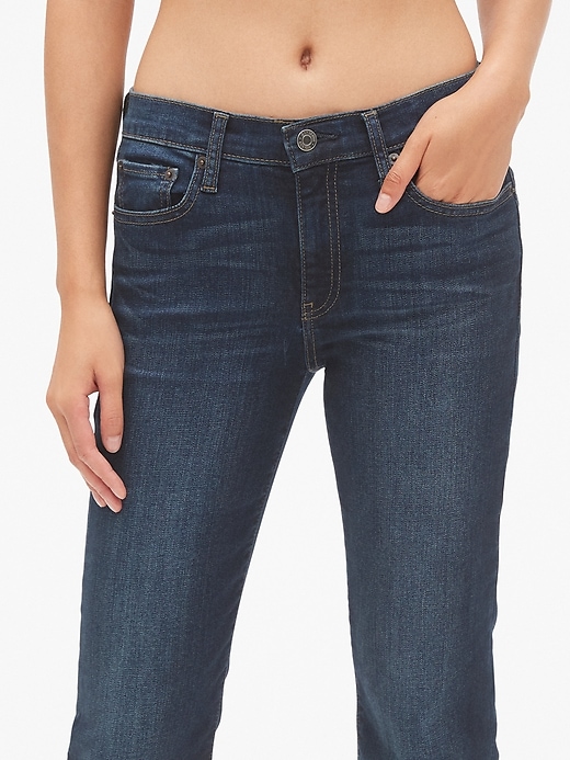 Image number 5 showing, Mid Rise Classic Straight Jeans with Washwell&#153