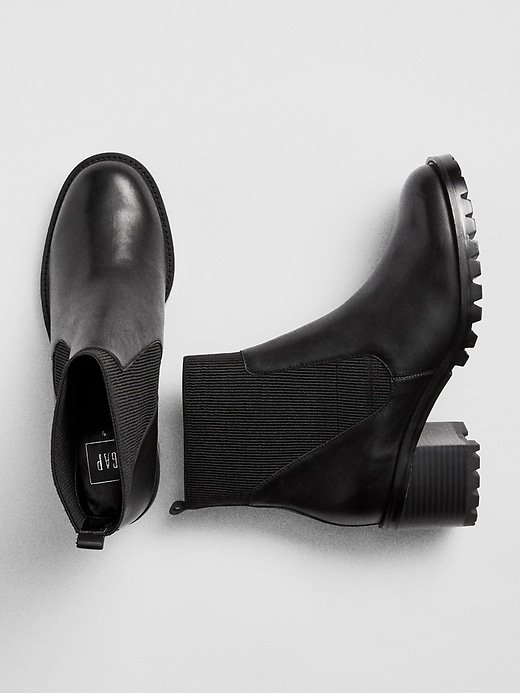 Image number 2 showing, Chelsea Lug Boots