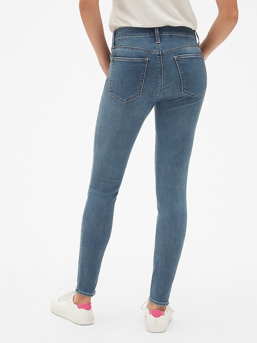 Image number 2 showing, Mid Rise True Skinny Jeans in Infinity Stretch