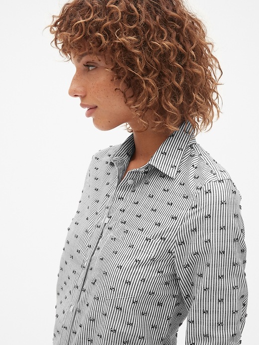 Image number 5 showing, Fitted Boyfriend Stripe Shirt in Clip Dot