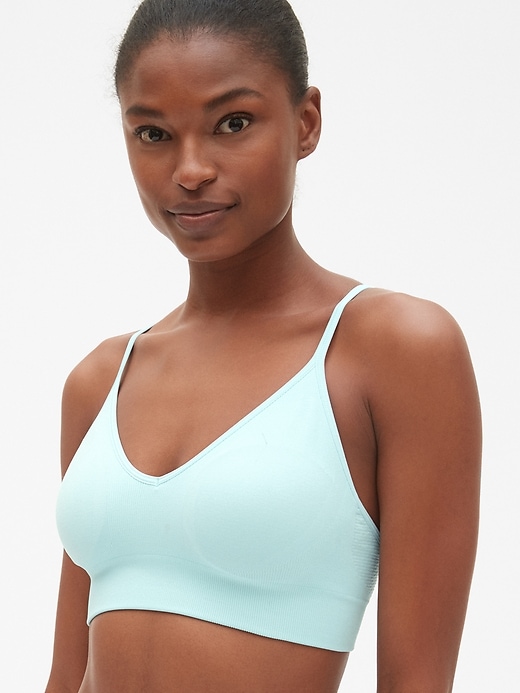 GapFit Seamless Low Support Plunge Sports Bra Gap