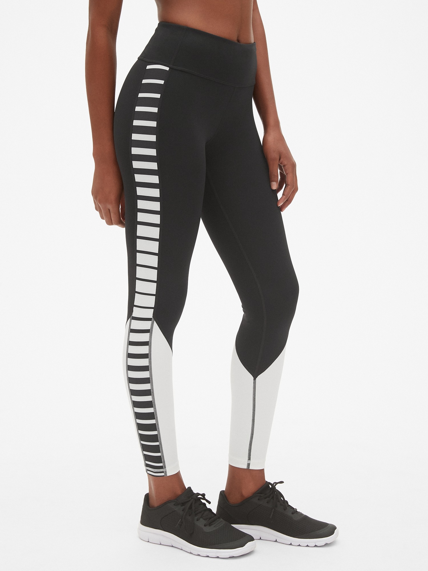 GapFit Stripe Panel Leggings in Sculpt Compression Gap