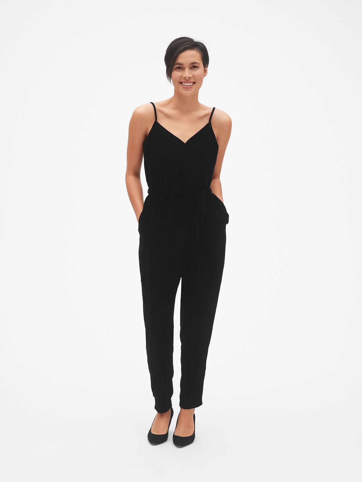Женские комбинезоны Gap Velvet Cami Wrap Jumpsuit