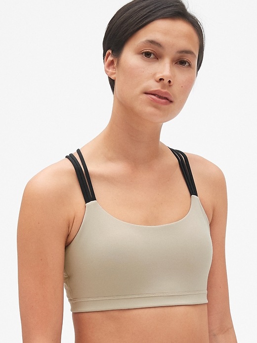 GapFit Eclipse Medium Support Strappy Sports Bra Gap