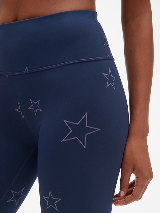 Image number 8 showing, GapFit Winterbrush High Rise Reflective Star Print Full Length Leggings