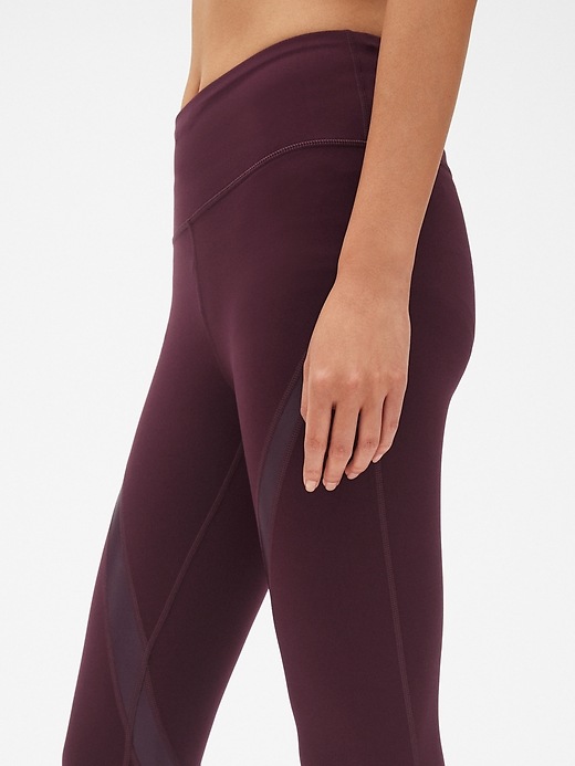 Image number 3 showing, GapFit High Rise Shine Spliced 7/8 Leggings in Eclipse