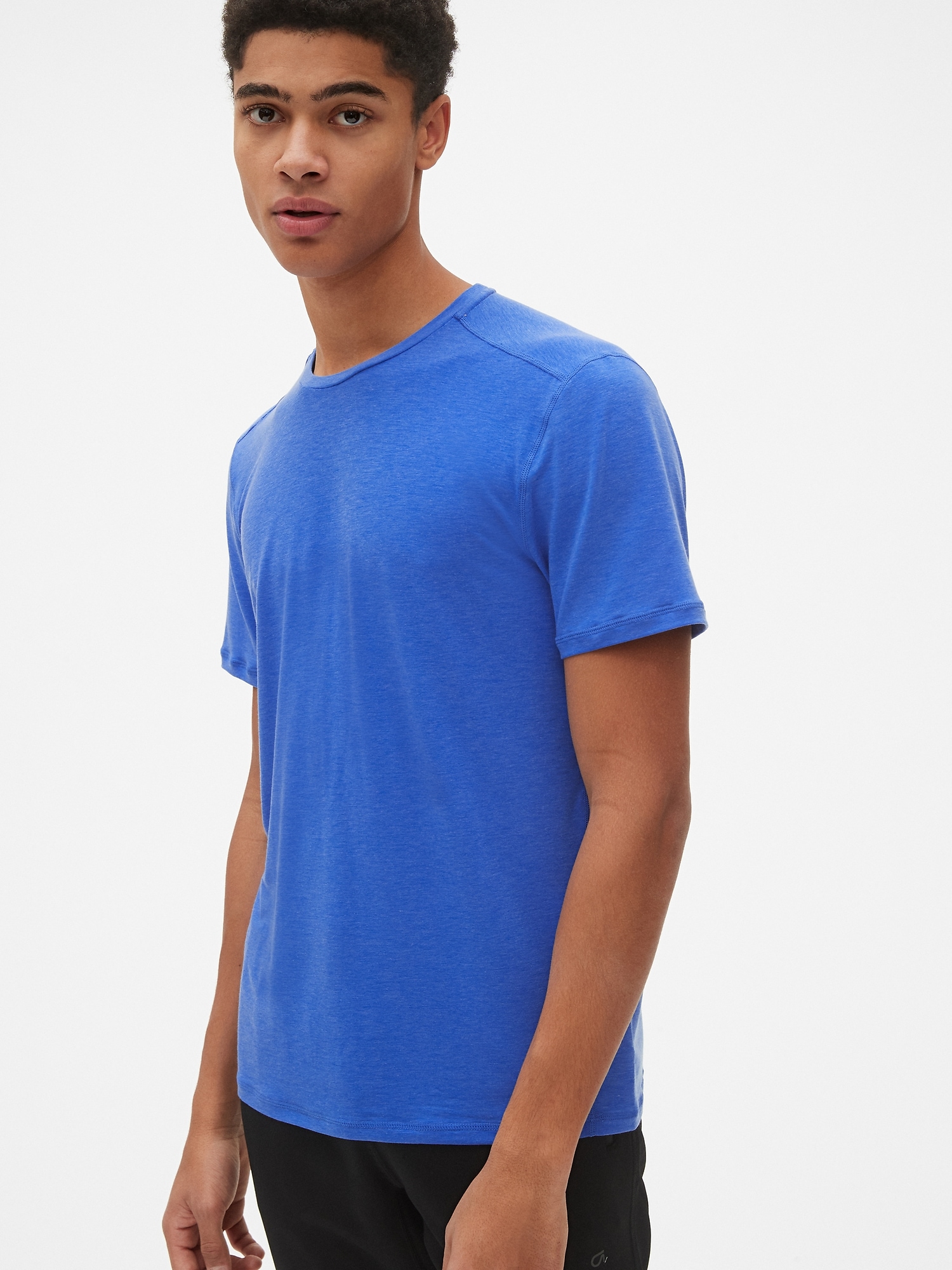 Gap breathe t shirt store