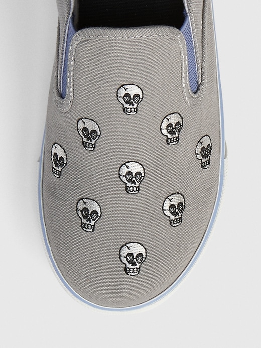 Image number 2 showing, Kids Skull Slip-On Sneakers