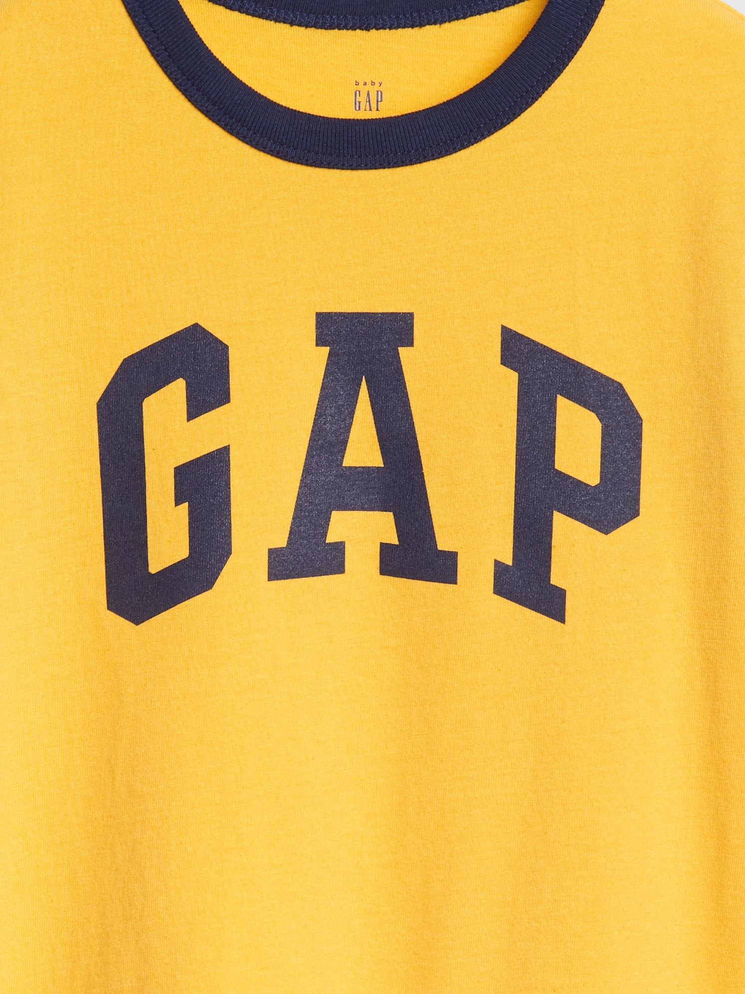 Gap on sale yellow shirt