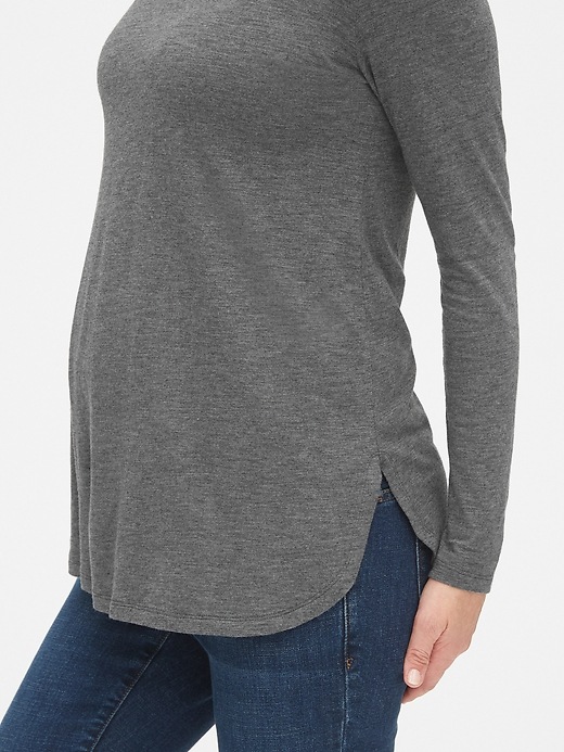 Image number 4 showing, Maternity Long Sleeve Tunic T-Shirt in Slub Jersey