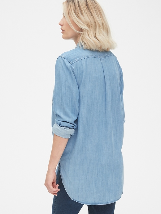 2 of 8 showing, with the color medium indigo blue of product Maternity Tie-Front Shirt in TENCEL™