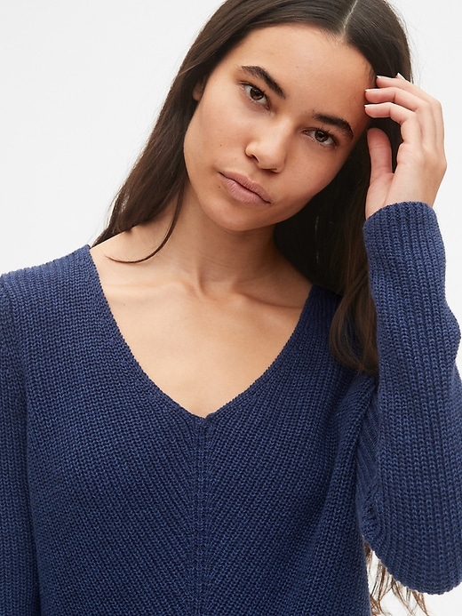 Image number 5 showing, Diagonal Ribbed V-Neck Pullover Sweater Tunic