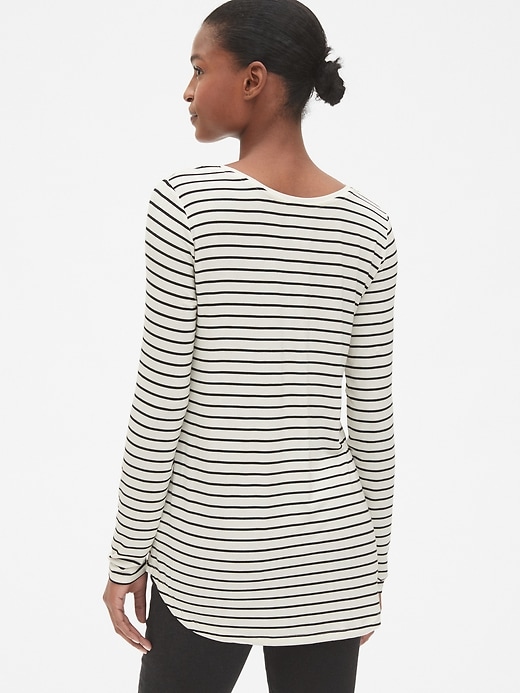 Image number 2 showing, Long Sleeve Stripe T-Shirt in Luxe Jersey