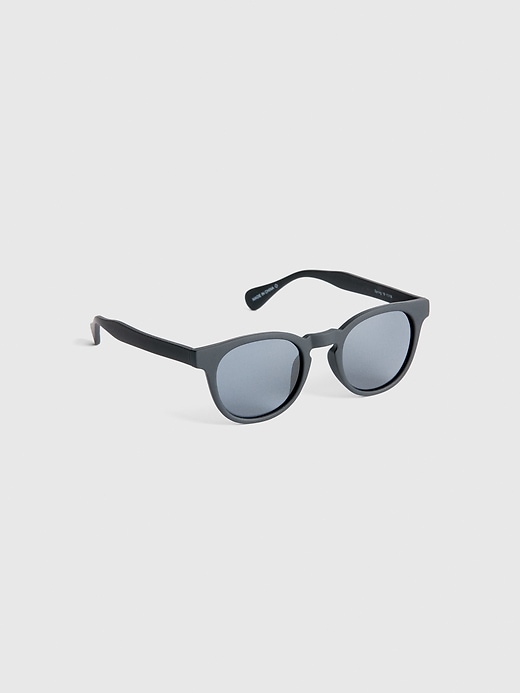 View large product image 1 of 1. Retro Round Frame Sunglasses