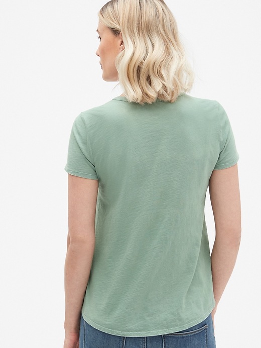 Image number 2 showing, Maternity Henley T-Shirt in Slub Cotton