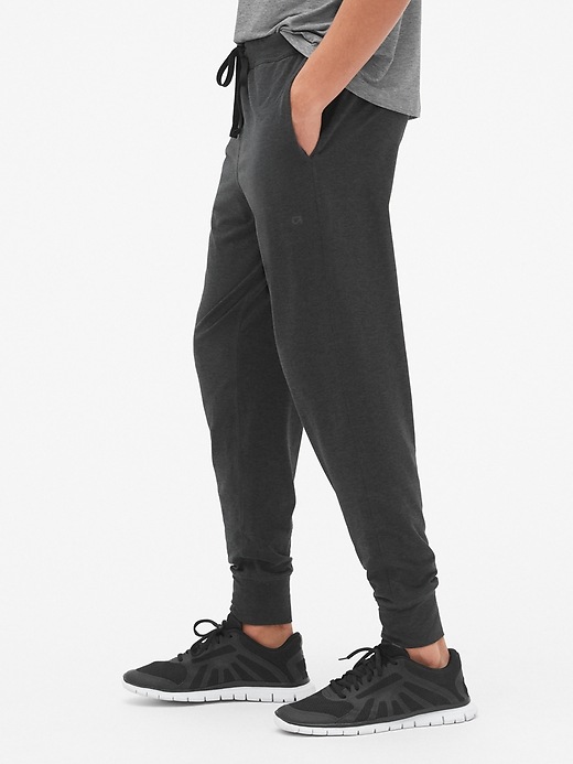 Gapfit Brushed Tech Jersey Jogger Gap