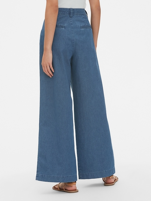 Image number 2 showing, High Rise Pleated Wide-Leg Jeans