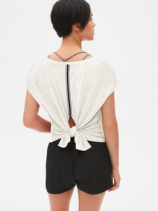 Image number 4 showing, GapFit Breathe Tie-Back Stripe Detail Top