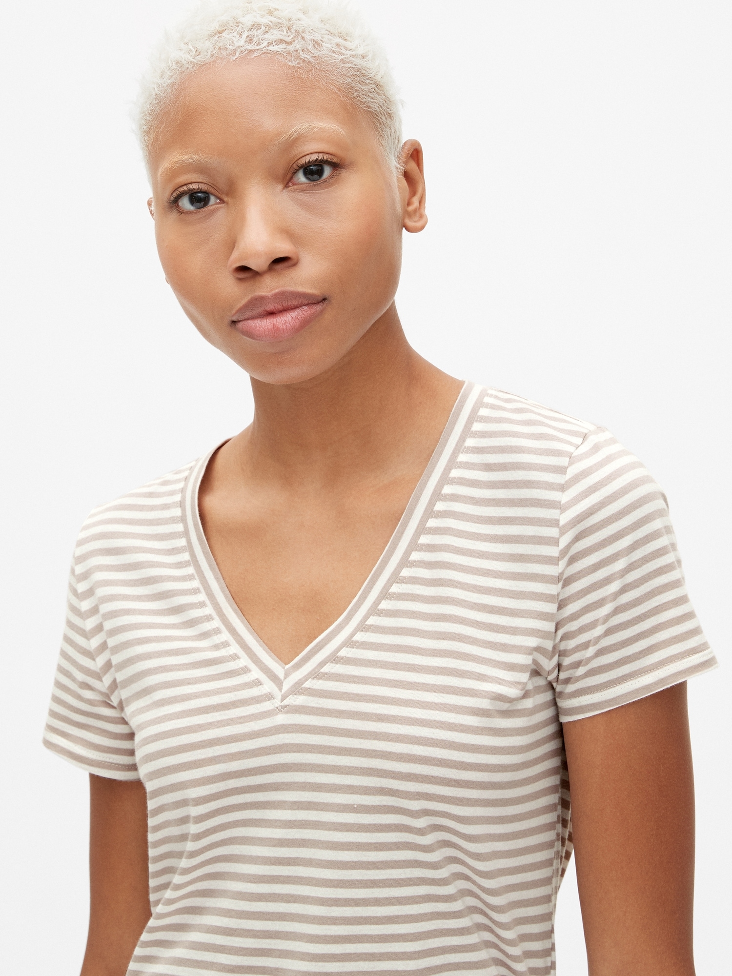 GAP Women's Favorite Stripe V-Neck Tee – Soft, Inclusive Fit, Everyday Essential