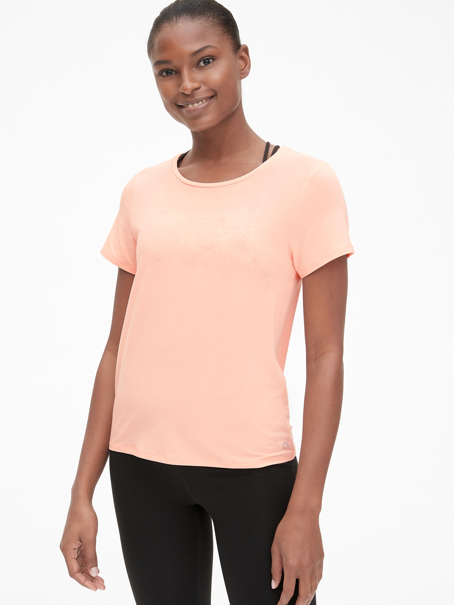 gapfit t shirt