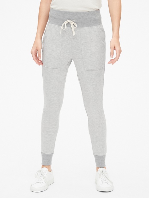gap sports leggings