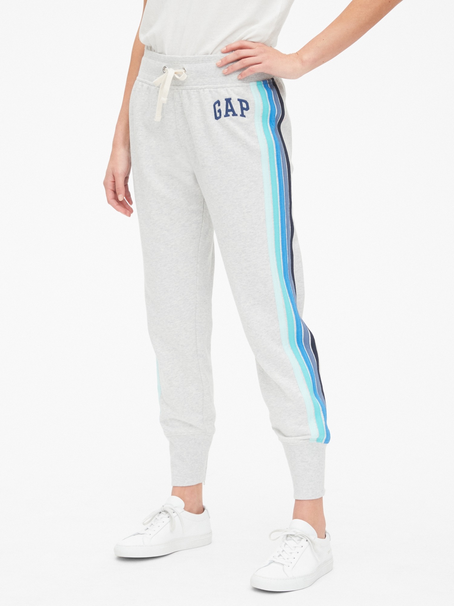 Vintage soft 2025 gap logo joggers