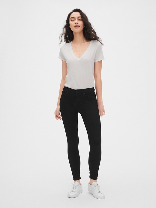Image number 3 showing, Mid Rise True Skinny Jeans in Sculpt With Washwell&#153