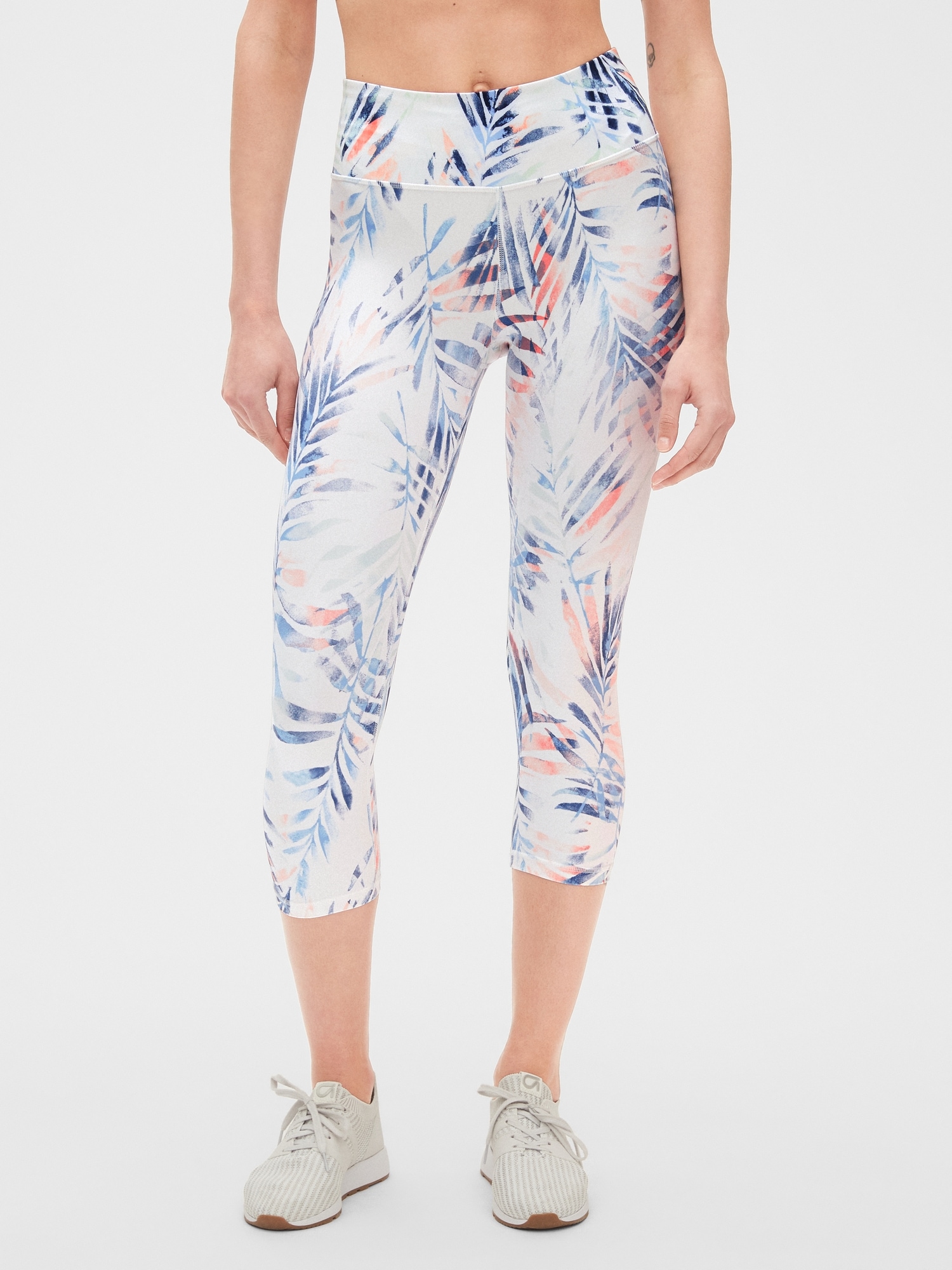 GapFit High Rise Print Capris in Eclipse Gap