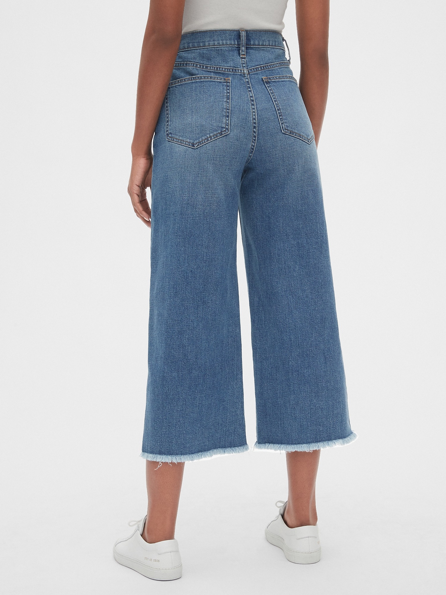 High Rise Super Wide-Leg Crop Jeans | Gap