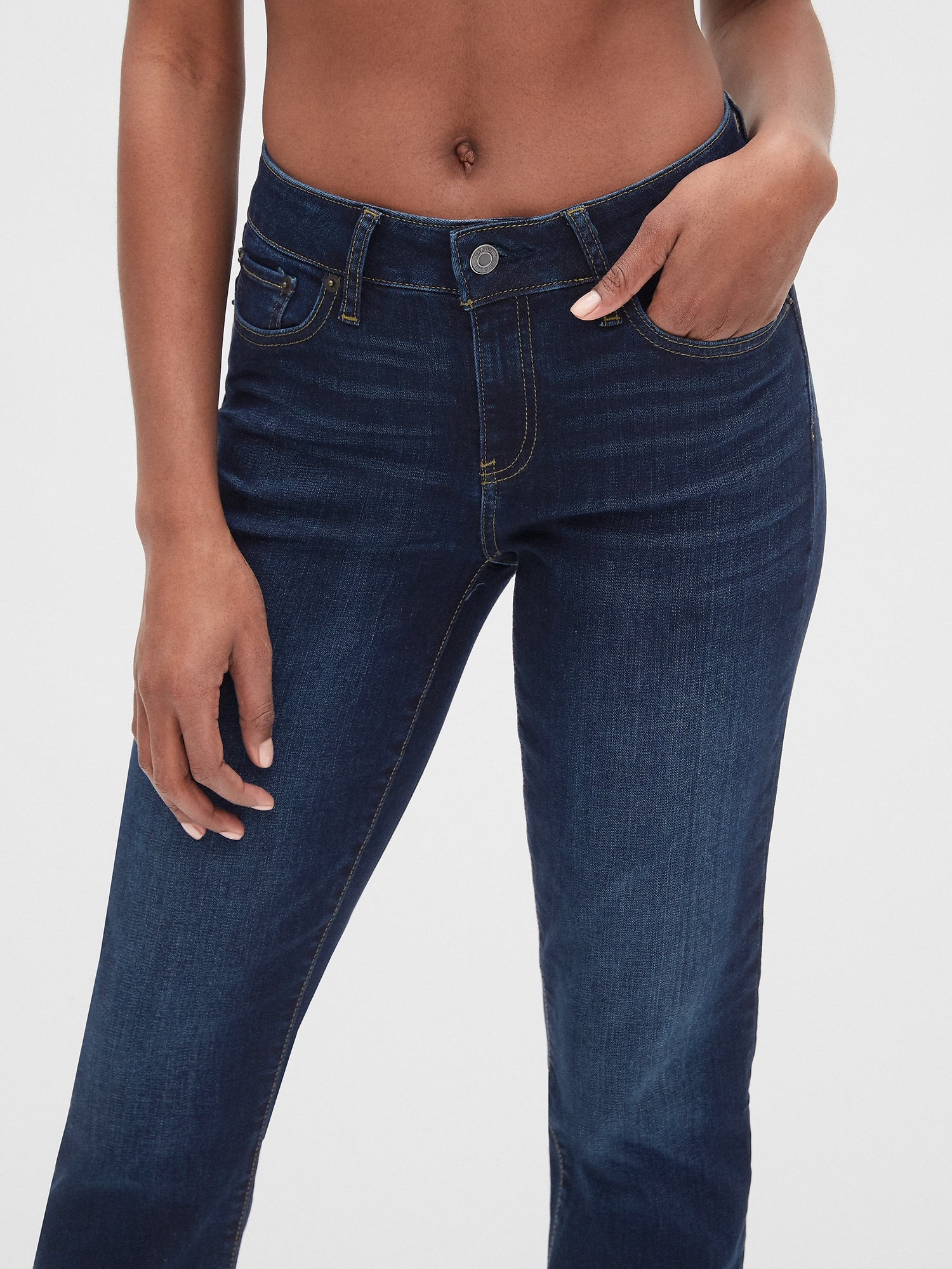 gap mid rise curvy classic straight jeans