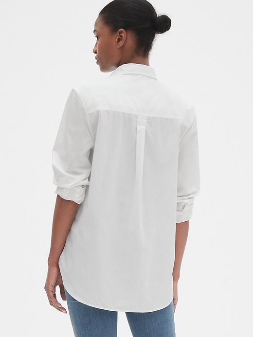 2 of 8 showing, with the color white of product Double Pocket Boyfriend Shirt