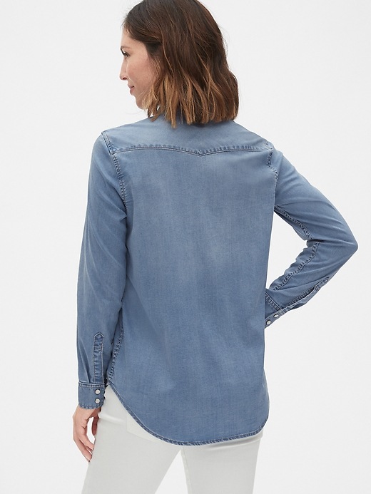 2 of 8 showing, with the color medium indigo of product Maternity Denim Western Shirt in TENCEL™