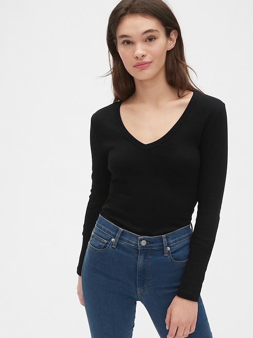 Staying Simple Black V-Neck Long Sleeve Top