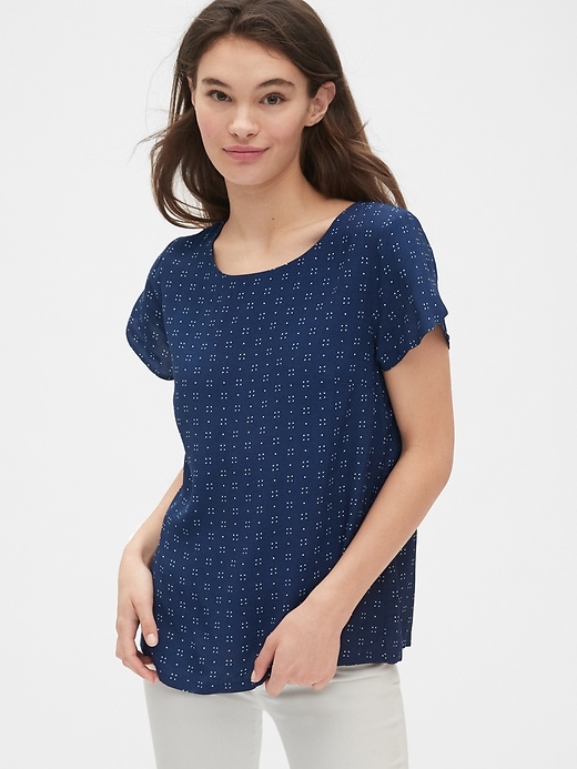 Image number 7 showing, Button-Back Tulip Sleeve Top
