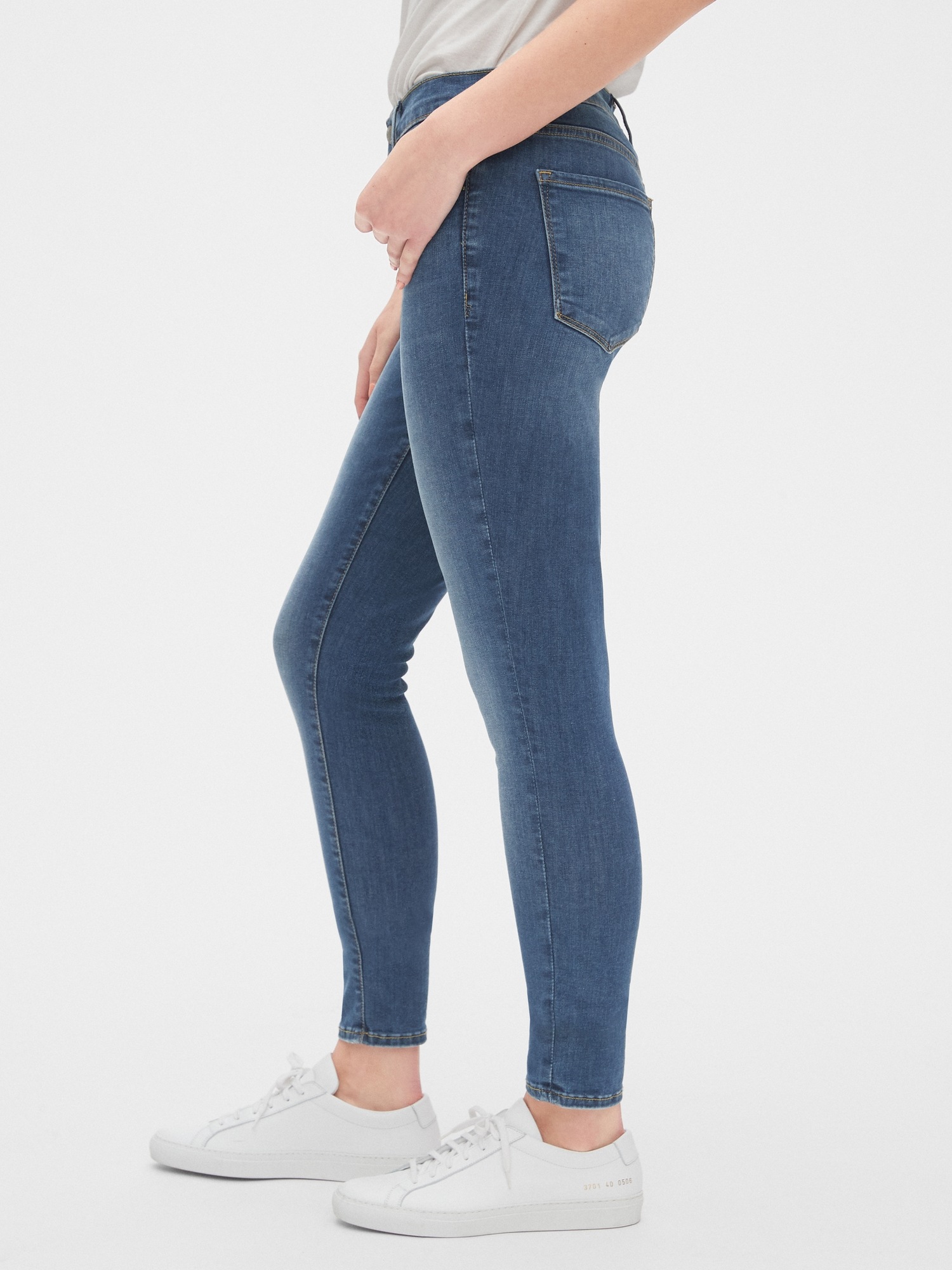 gap mid rise true skinny jeans in sculpt