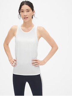 gap yoga tops