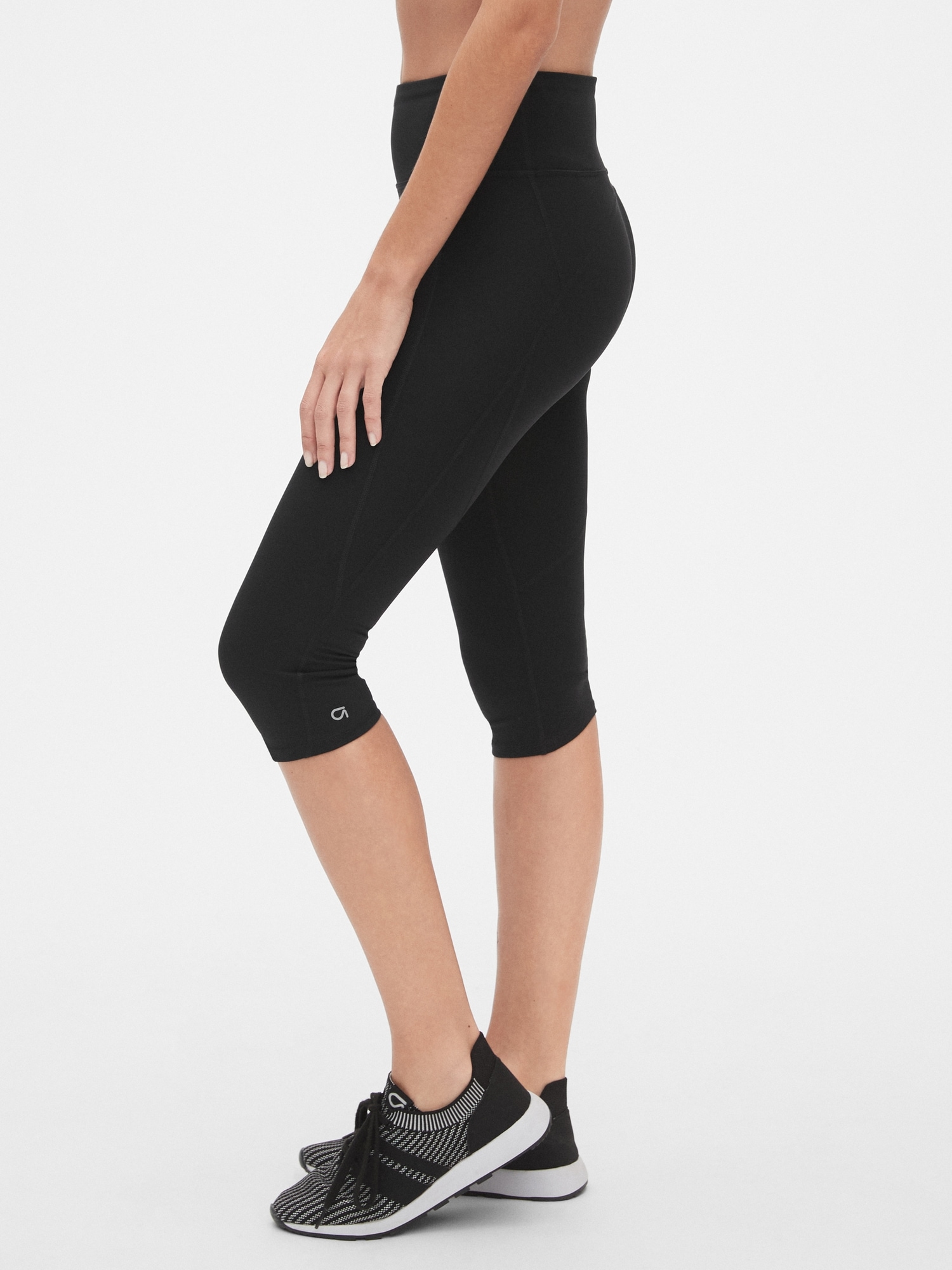 crop leggings with pockets