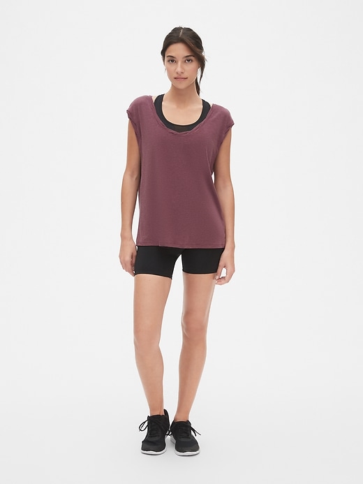 Image number 5 showing, Gapfit Breathe T-Shirt with Twist Detail