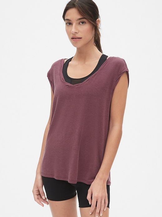 Image number 1 showing, Gapfit Breathe T-Shirt with Twist Detail