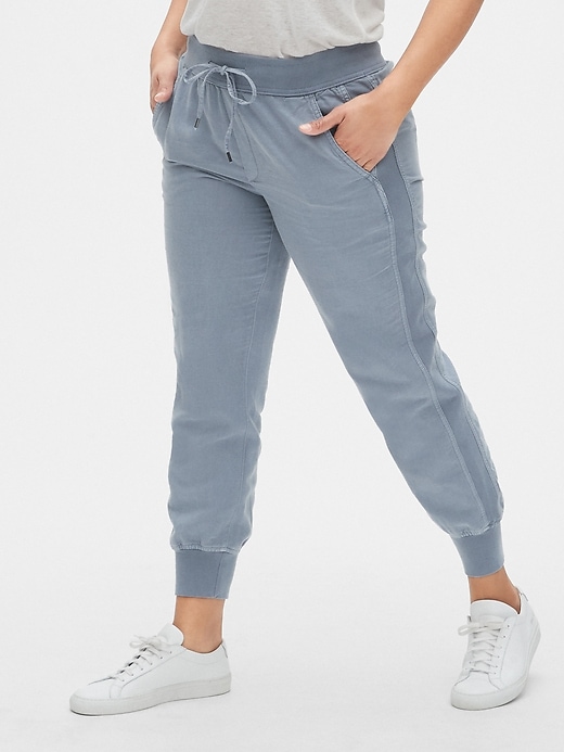 Image number 2 showing, Drawstring Joggers in Linen