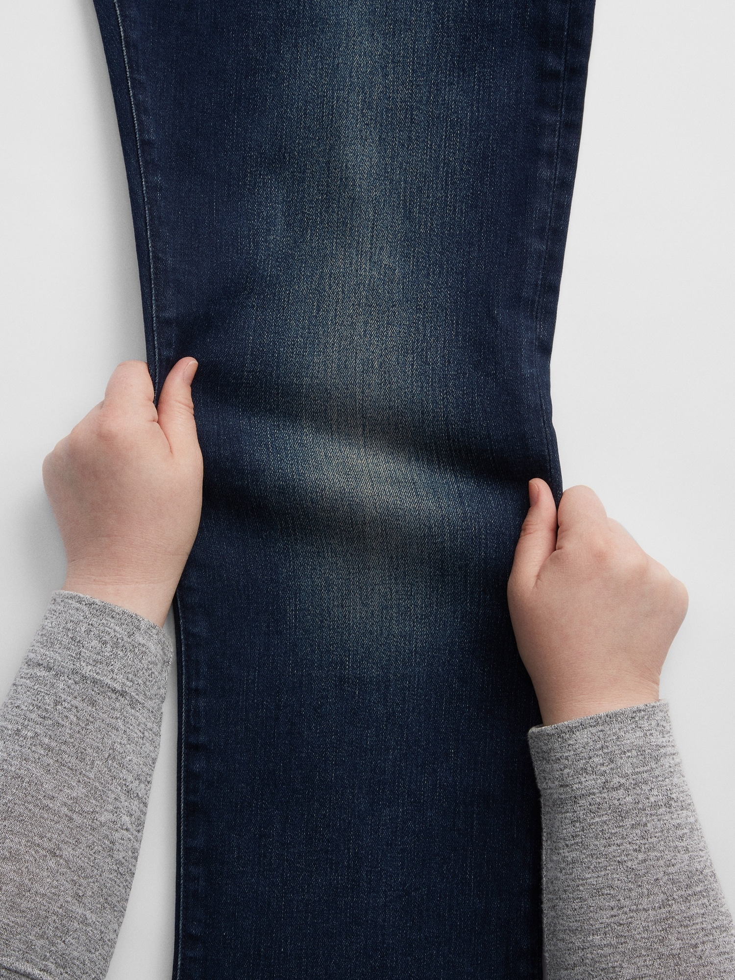 Soft Wear Straight Jeans with GapFlex
