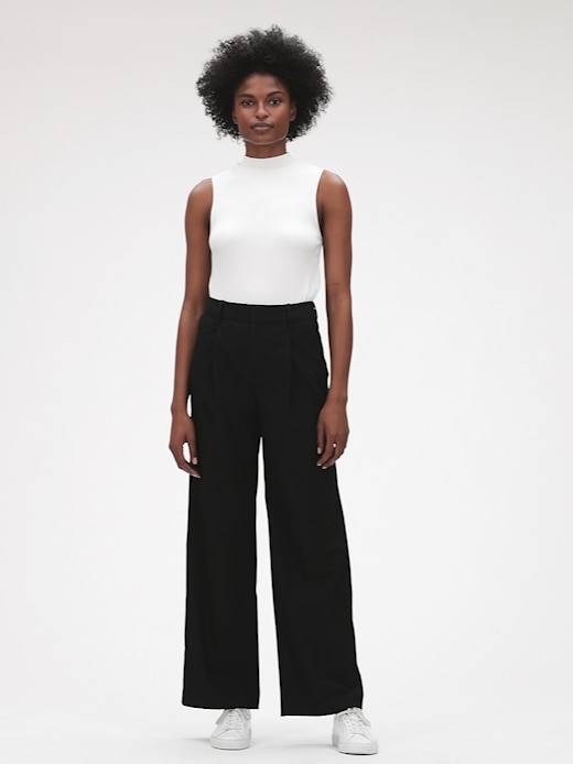 black high waisted pleated pants