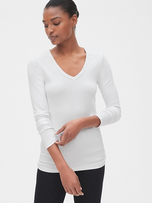 long sleeve white v-neck t-shirt