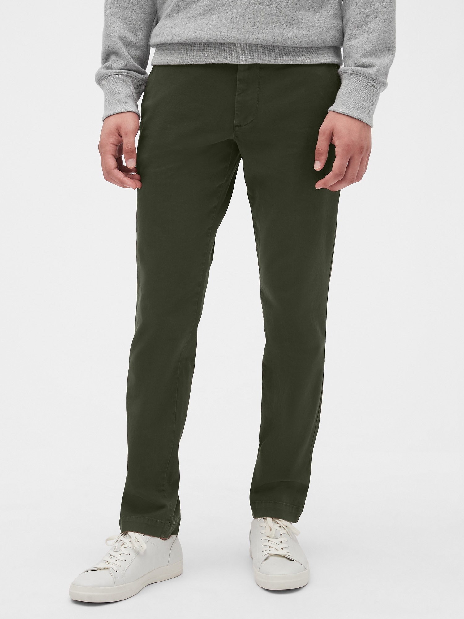 Color Khakis In Slim Fit With Gapflex - FitnessRetro