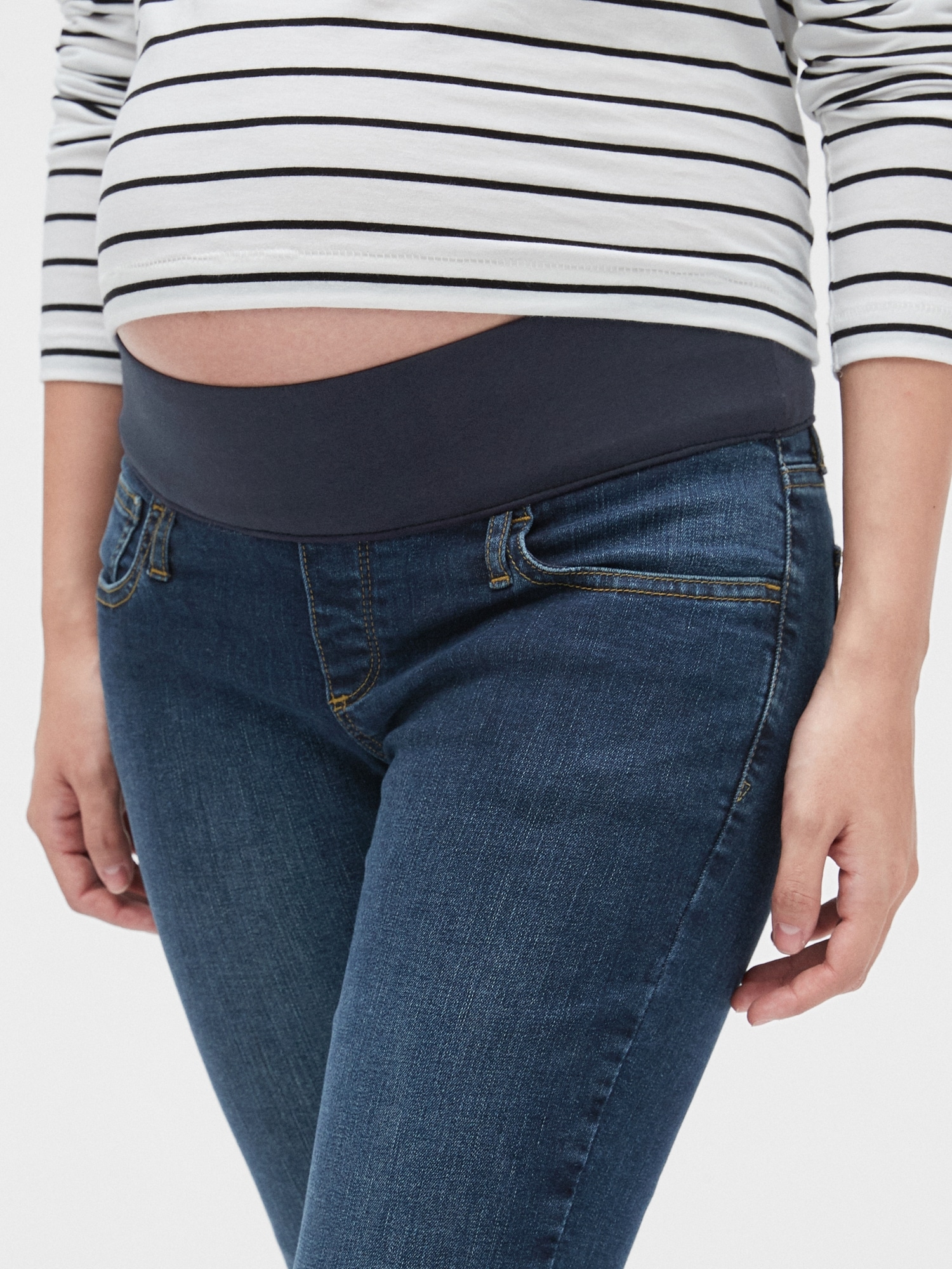 Gap sales maternity jeggings